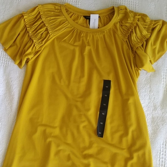 Banana Republic Tops - NWT Banana Republic top
